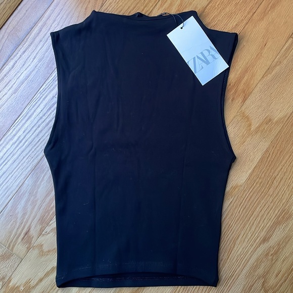 Zara Sleeveless Mock Neck Top - Picture 3 of 4